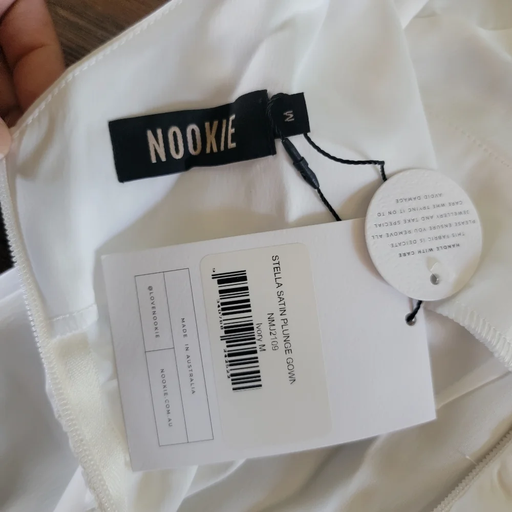 New Nookie Stella Satin Plunge Neckline Mermaid Sexy High Front Slit Gown Medium - Picture 2 of 16